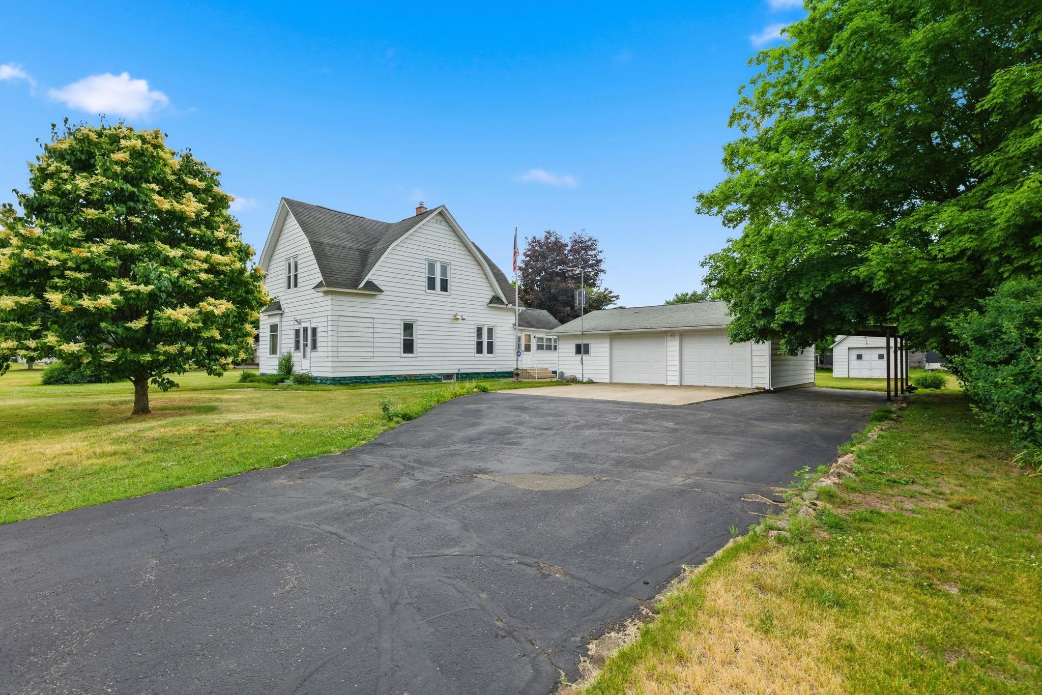 106 South 7th Street Avoca, WI 53506 - Photo 3 of 56