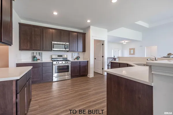 $462,990 | 10 South 5th Street, Eldridge, IA 52748