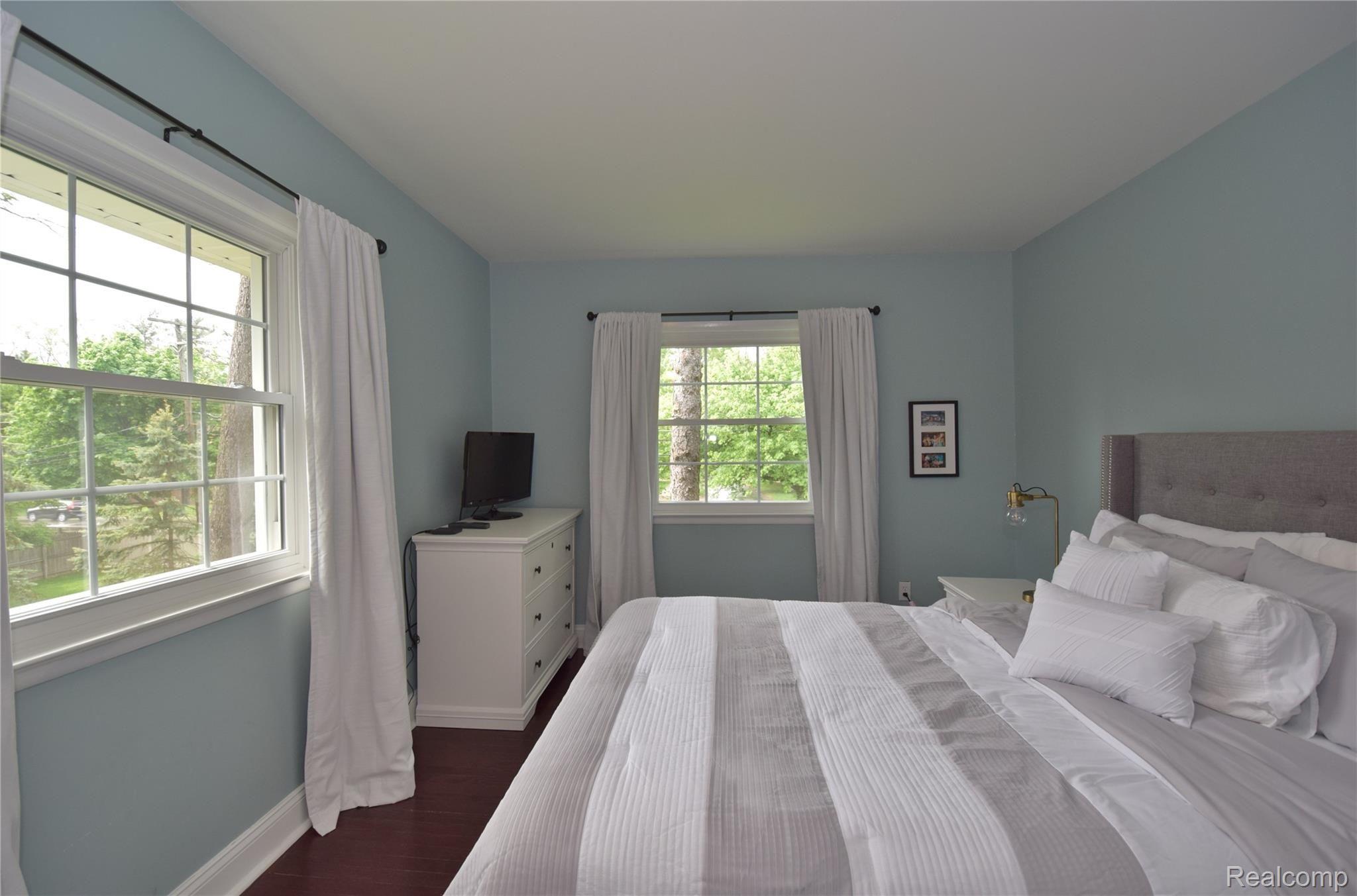 1331 West Maple Road Birmingham, MI 48009 - Photo 26 of 43 fifth bedrom .JPG