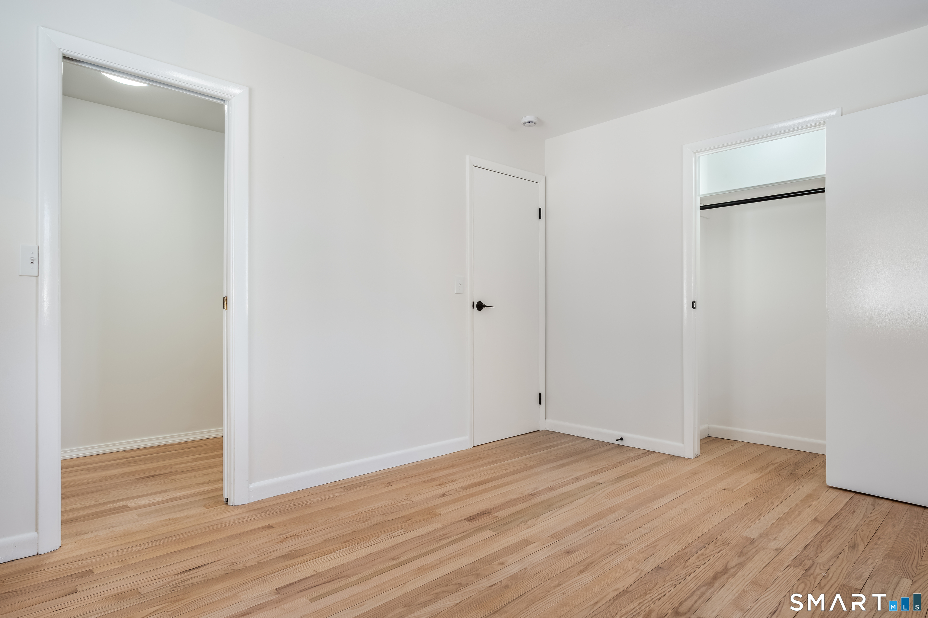 24 Pleasant Hill Road Newtown, CT 06470 - Photo 13 of 27