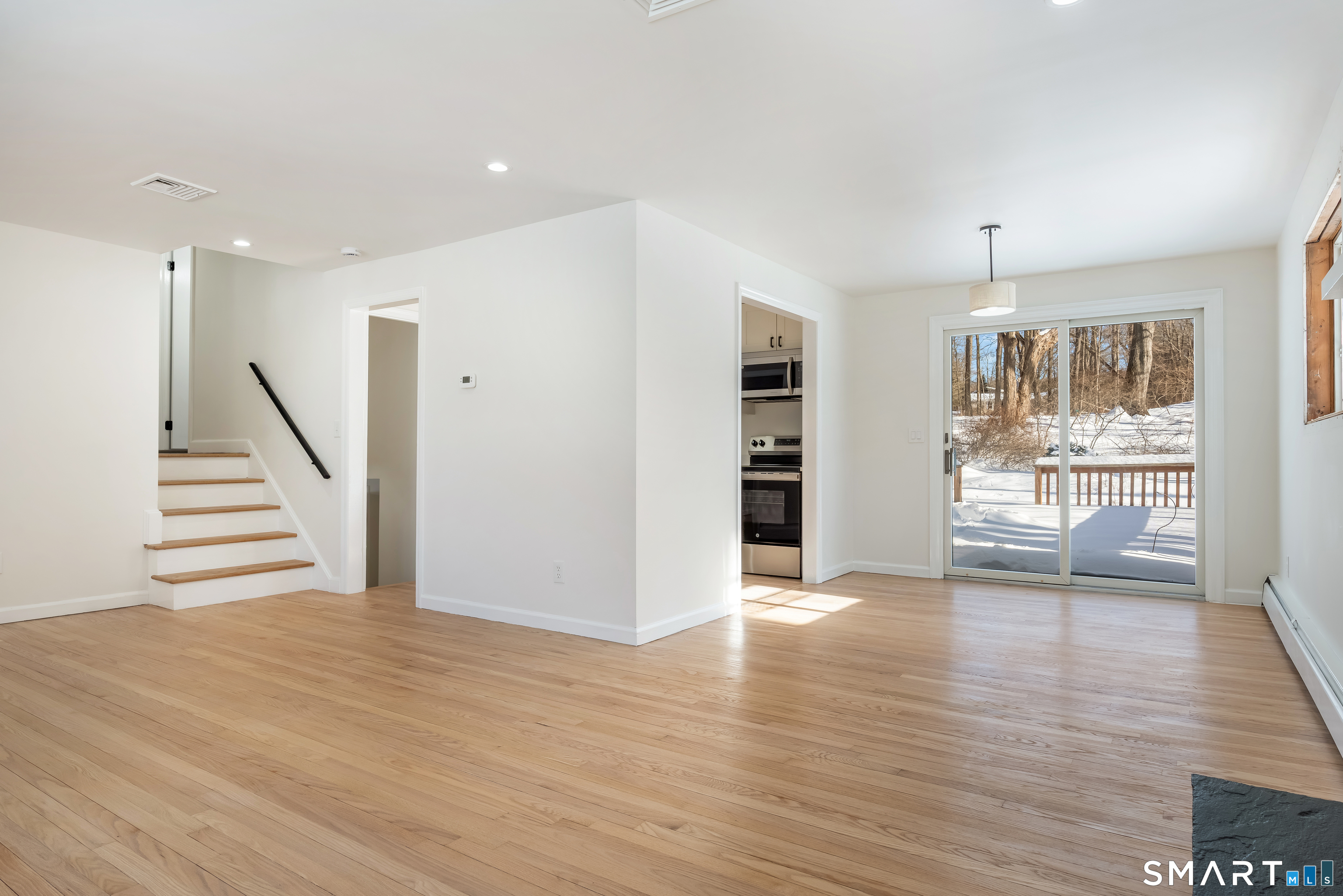 24 Pleasant Hill Road Newtown, CT 06470 - Photo 4 of 27