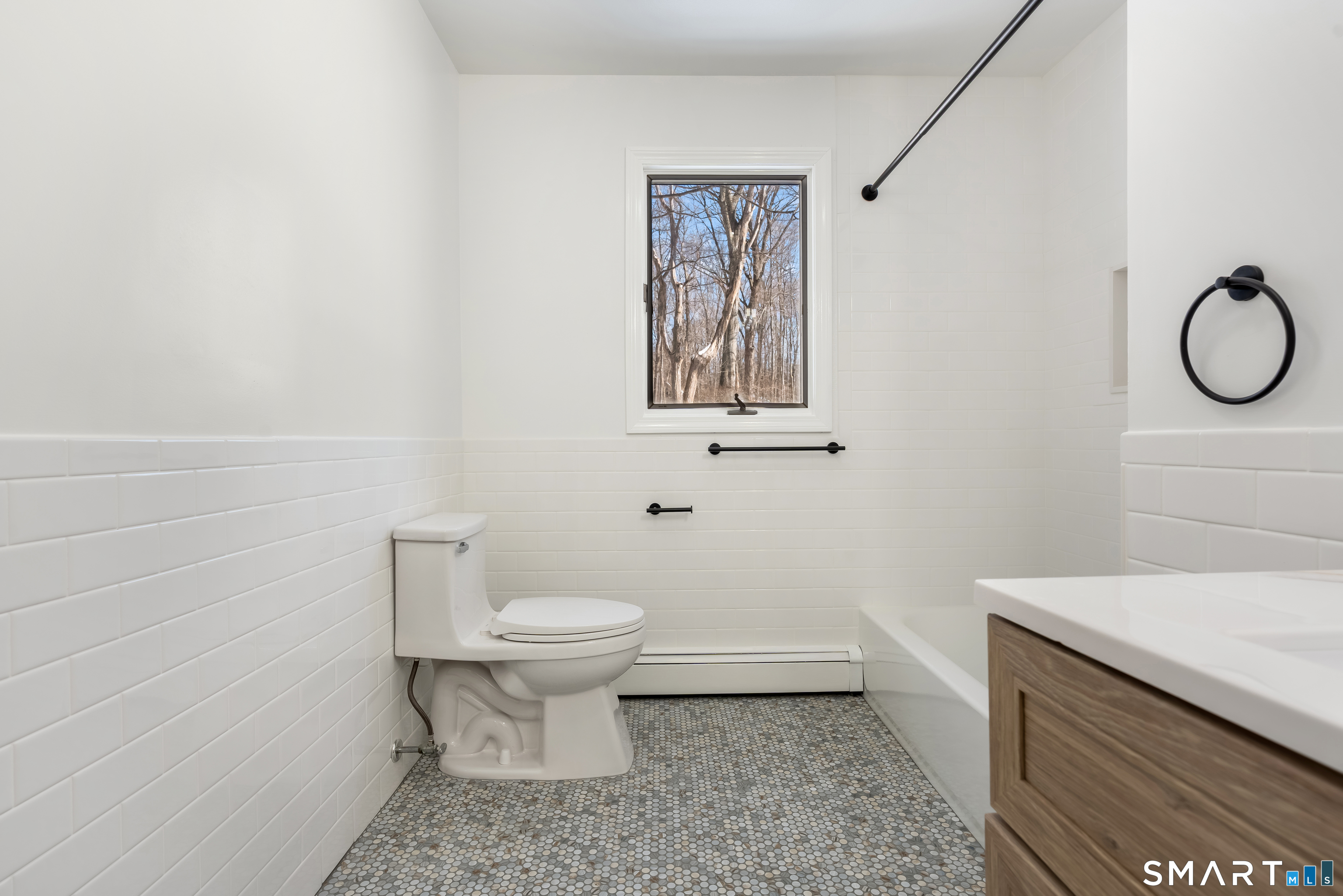 24 Pleasant Hill Road Newtown, CT 06470 - Photo 9 of 27