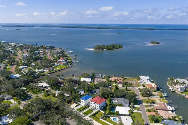 $1,585,000 | 1956 Cedar Drive, Dunedin, FL 34698