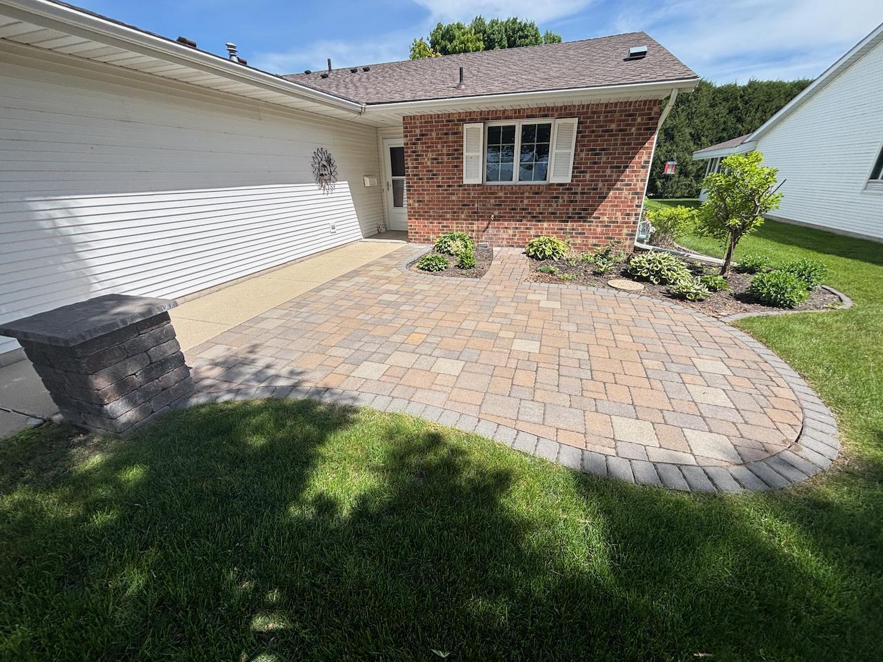806 28th Avenue Southwest Willmar, MN 56201 - Photo 3 of 22