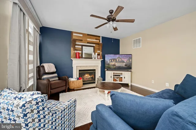 $849,999 | 5505 Altenbury Loop, Gainesville, VA 20155