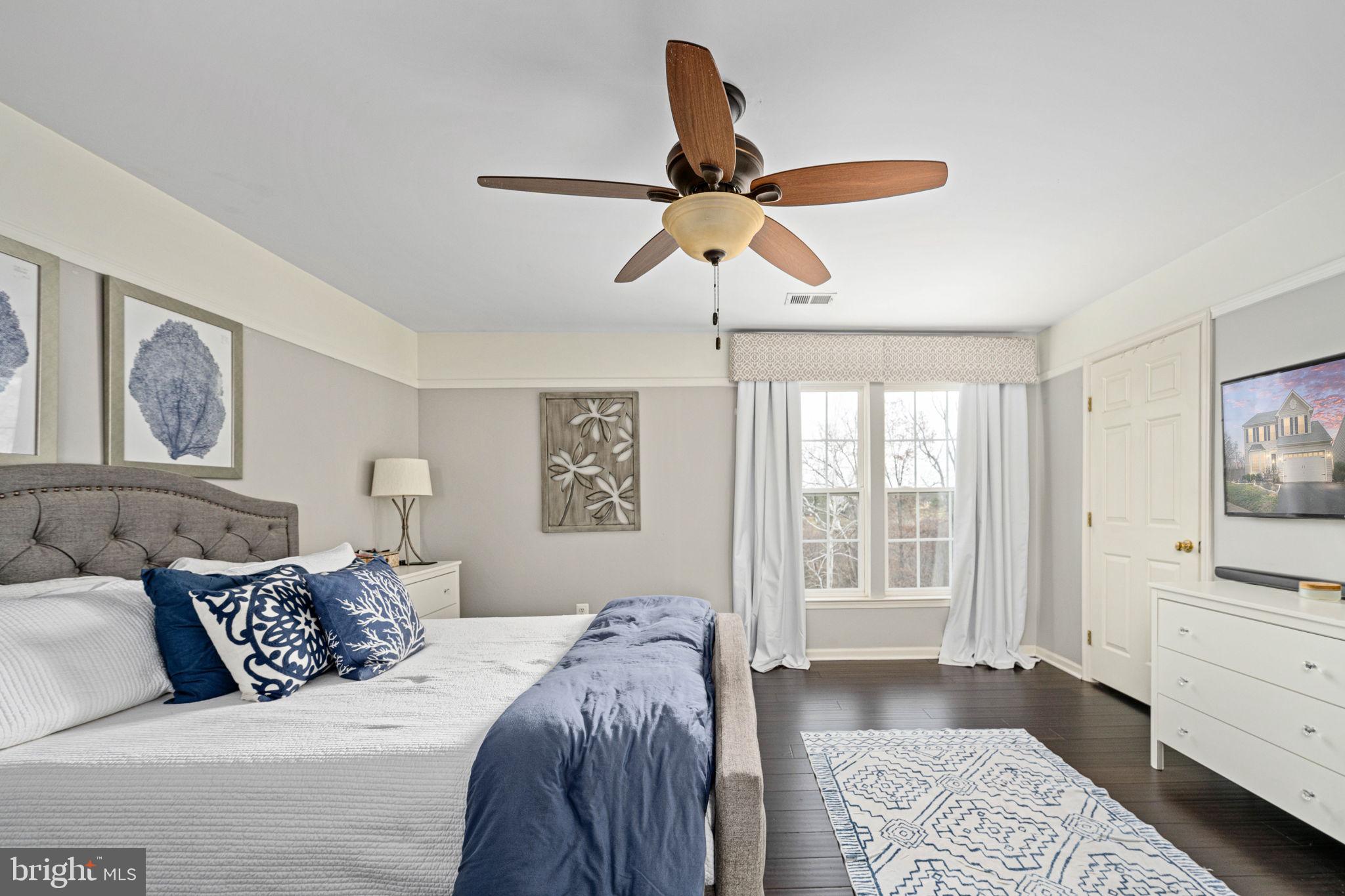 5505 Altenbury Loop Gainesville, VA 20155 - Photo 40 of 62 Primary Suite