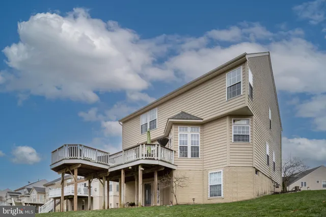 $849,999 | 5505 Altenbury Loop, Gainesville, VA 20155