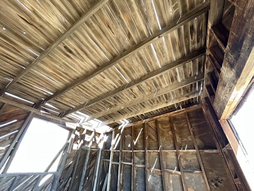 216 Jesse Road Landers, CA 92285 - Photo 8 of 26 Jesse Cabin 13