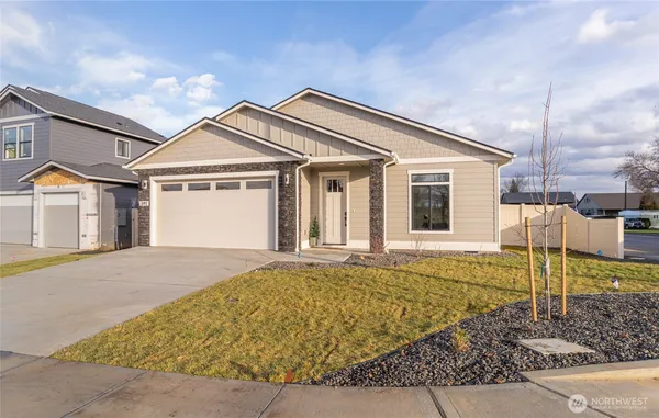 $593,300 | 2566 5th Street Southeast, East Wenatchee, WA 98802