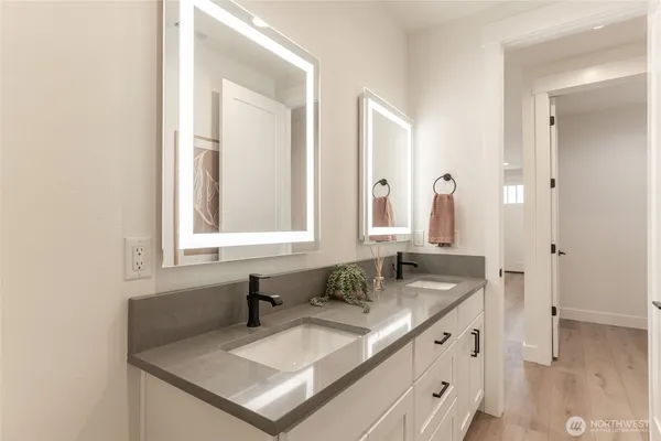 $593,300 | 2566 5th Street Southeast, East Wenatchee, WA 98802