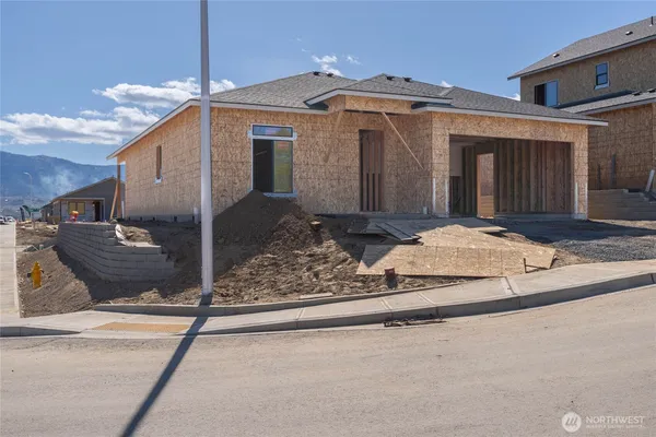 $593,300 | 2566 5th Street Southeast, East Wenatchee, WA 98802