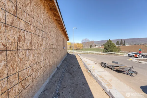 $593,300 | 2566 5th Street Southeast, East Wenatchee, WA 98802