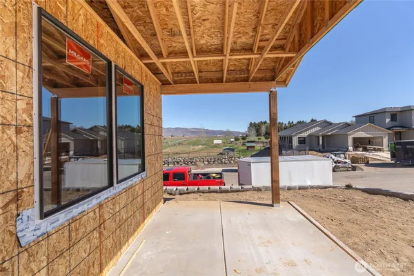 $593,300 | 2566 5th Street Southeast, East Wenatchee, WA 98802