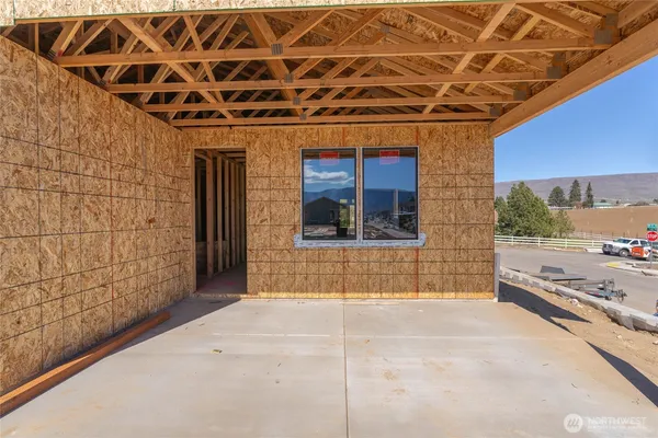 $593,300 | 2566 5th Street Southeast, East Wenatchee, WA 98802