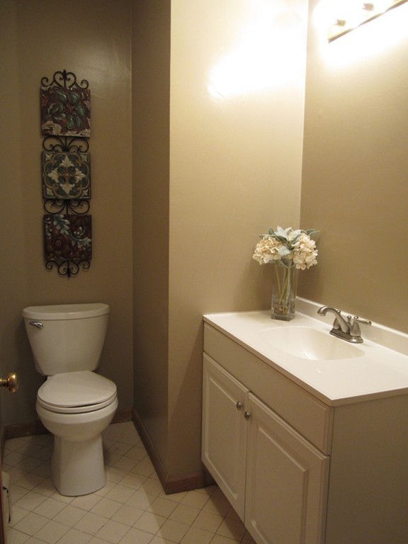 21 Westover Road Worcester, MA 01606 - Photo 25 of 30 Gallery Image 25