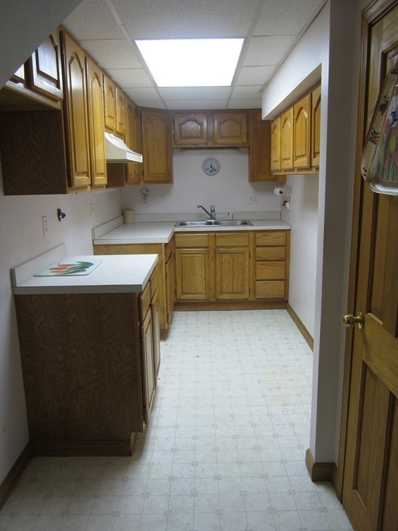21 Westover Road Worcester, MA 01606 - Photo 26 of 30 Gallery Image 26