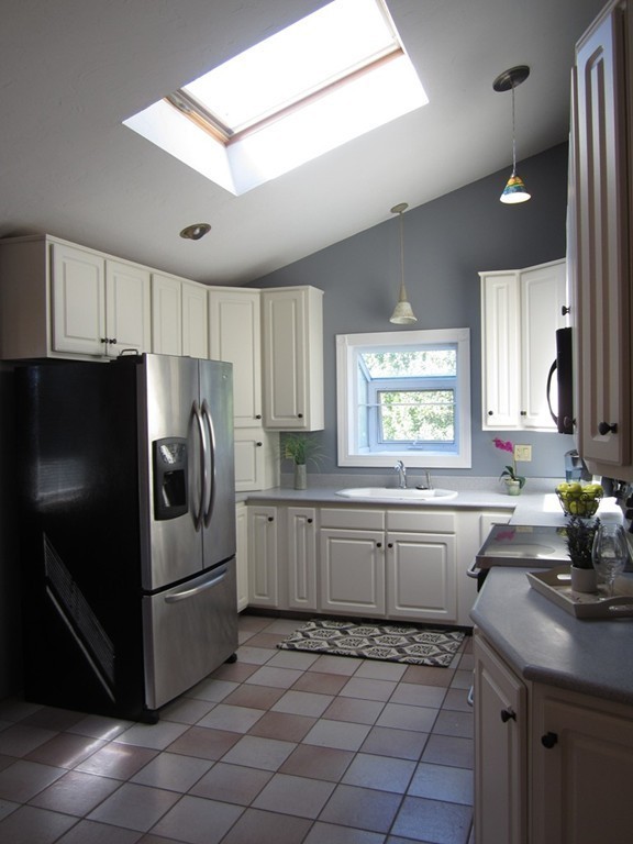 21 Westover Road Worcester, MA 01606 - Photo 7 of 30 Gallery Image 7