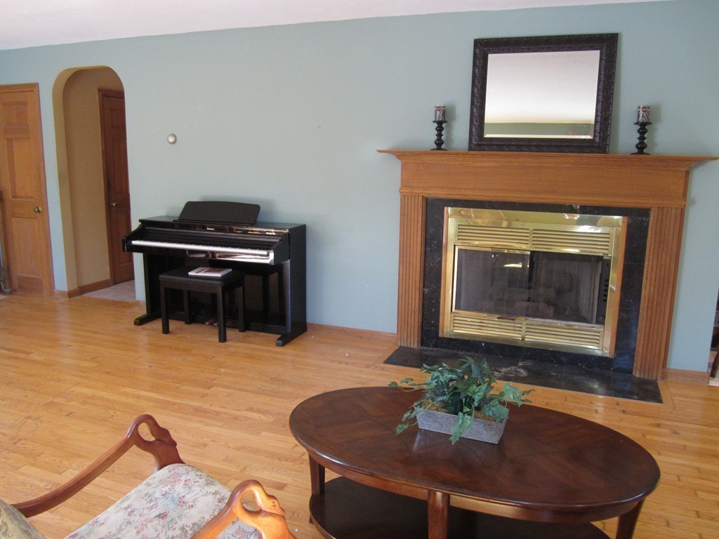 21 Westover Road Worcester, MA 01606 - Photo 10 of 30 Gallery Image 10