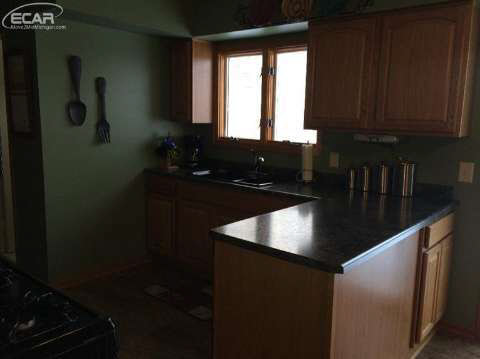 13211 Tuscola Road Clio, MI 48420 - Photo 36 of 67 20430761-35.JPG
