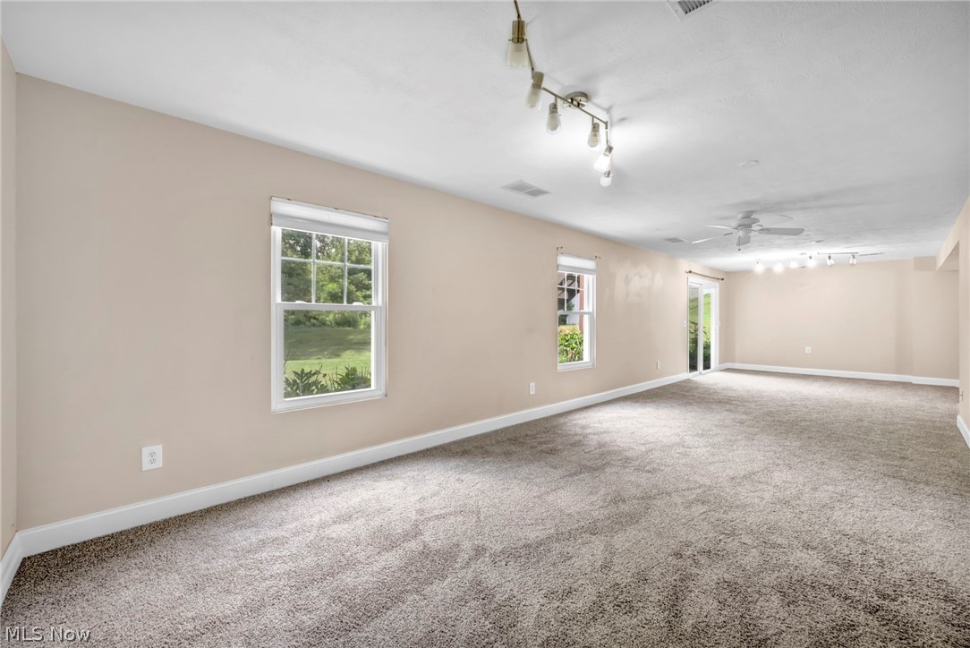 1024 St Michaels Way Madison, OH 44057 - Photo 19 of 47