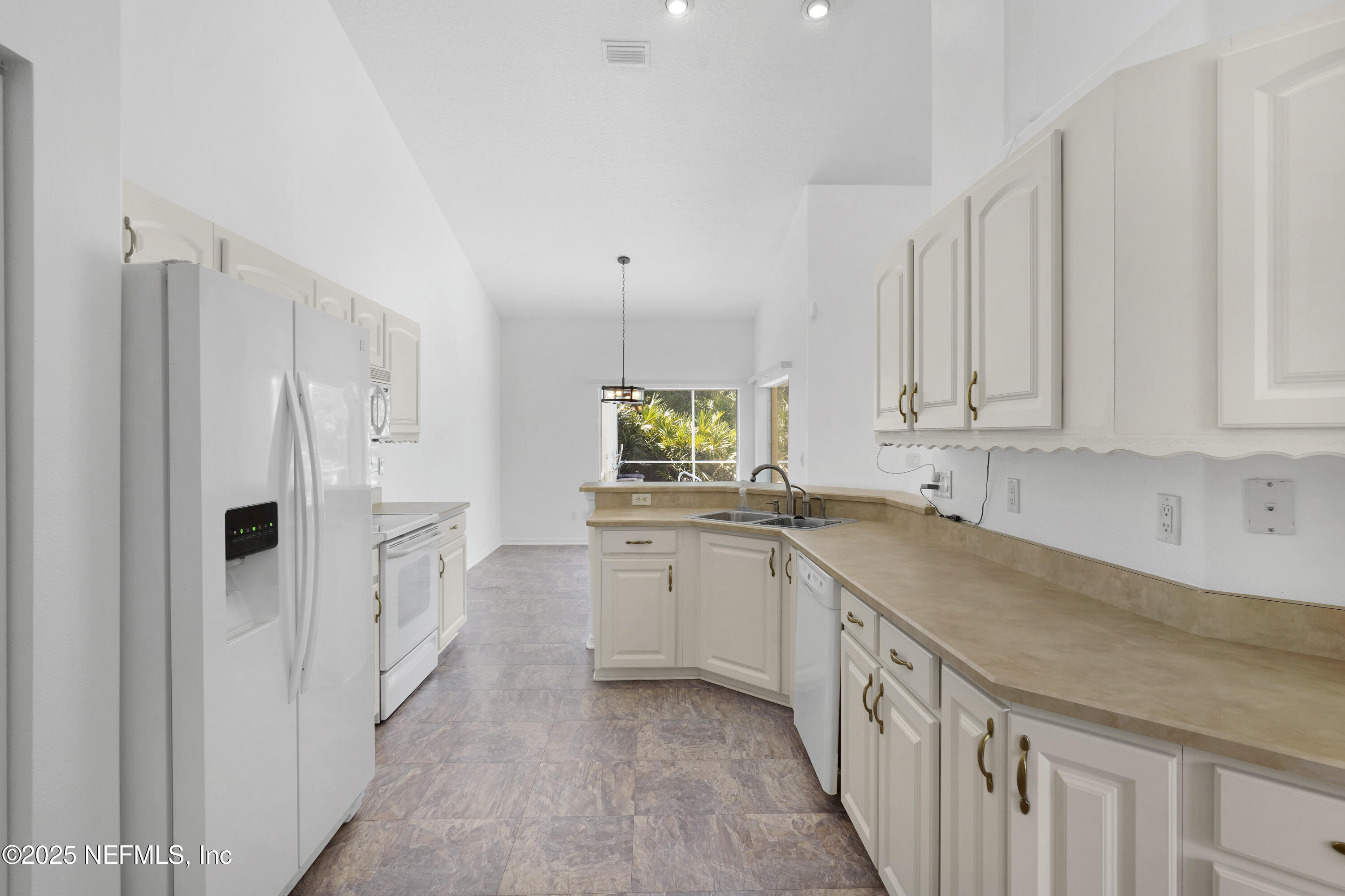 546 Sevilla Drive St. Augustine, FL 32086 - Photo 17 of 46 DSC02669