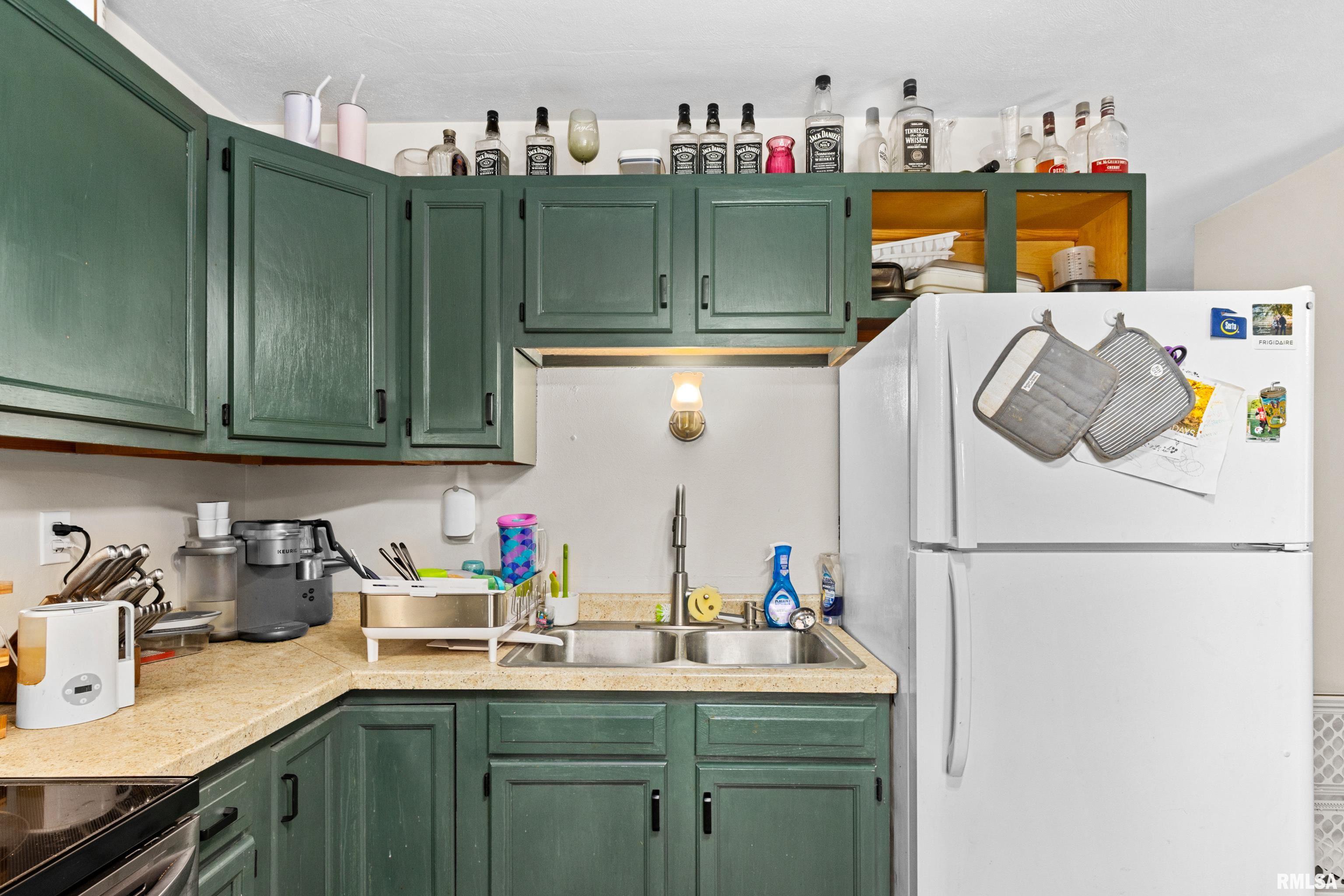 203 Douglas Road Marquette Heights, IL 61554 - Photo 11 of 24 Gallery Image 11