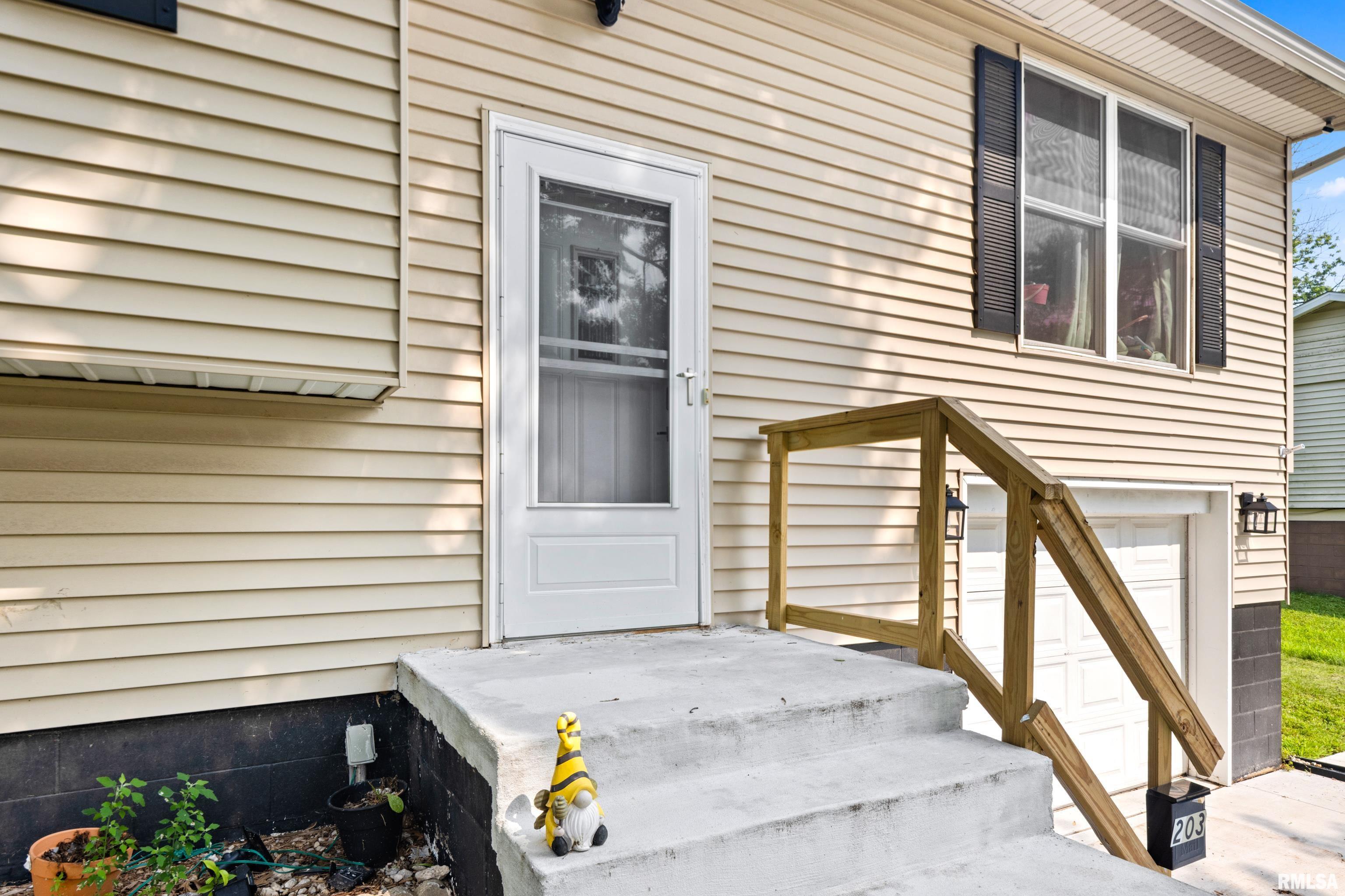 203 Douglas Road Marquette Heights, IL 61554 - Photo 3 of 24 Gallery Image 3