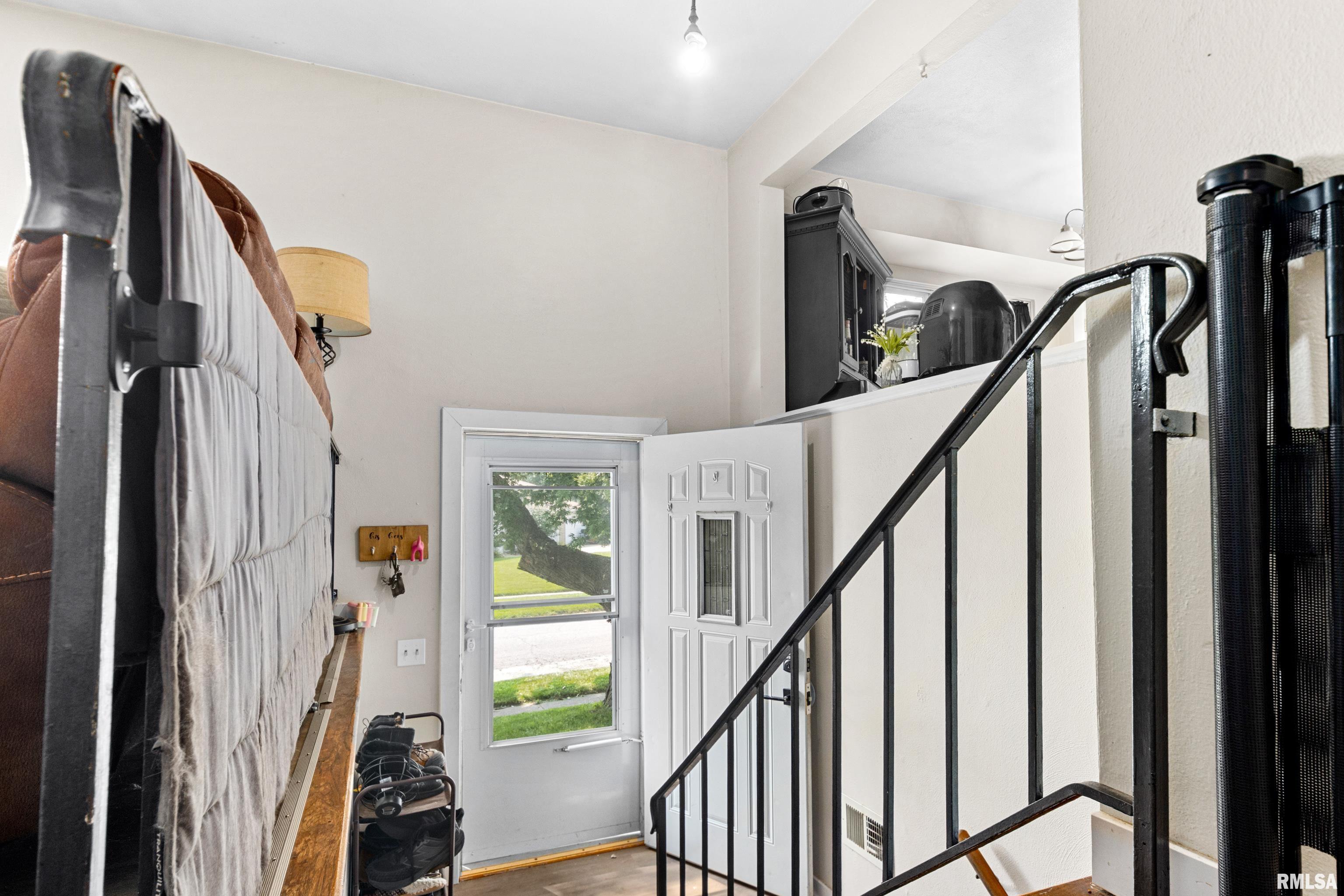 203 Douglas Road Marquette Heights, IL 61554 - Photo 4 of 24 Gallery Image 4
