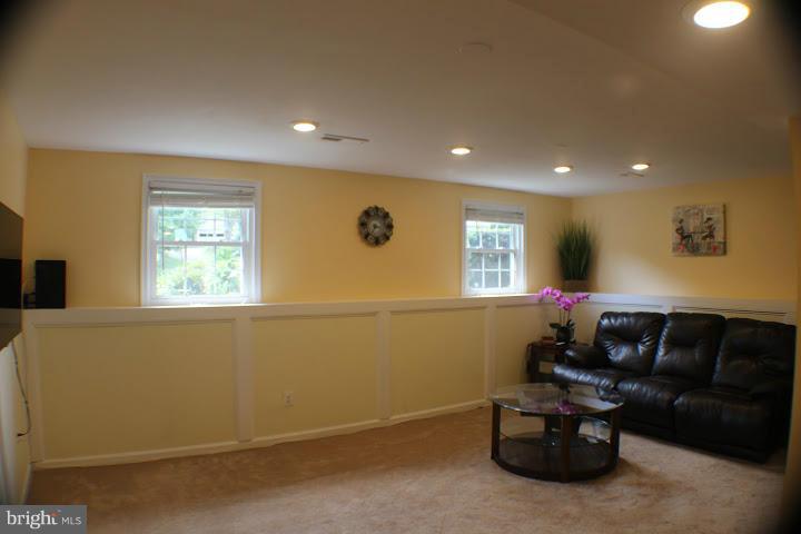 4523 Samuels Pine Road Chantilly, VA 20151 - Photo 14 of 20 Family Room