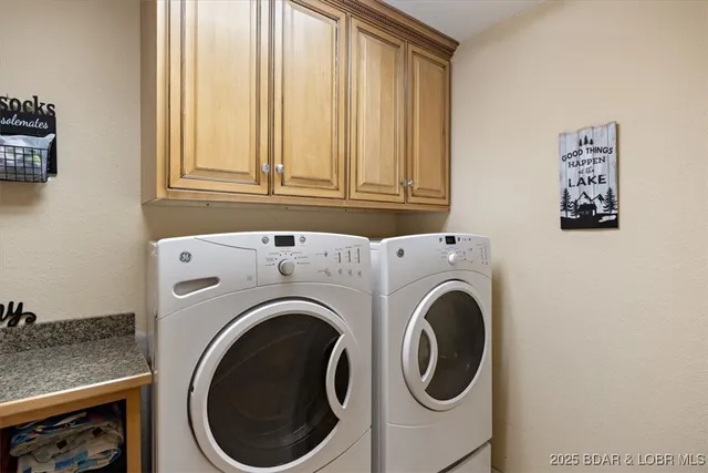 $925,000 | 135 Windy Cove, Roach, MO 65787