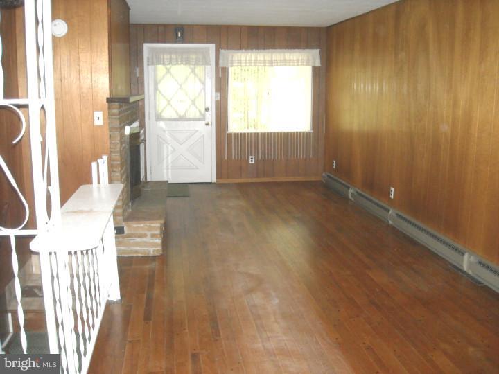 722 Creek Road Kennett Square, PA 19348 - Photo 3 of 14 Family Room