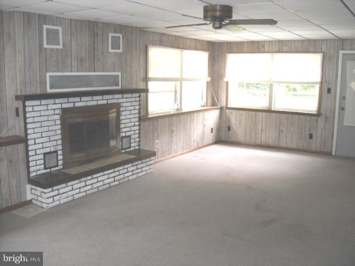 722 Creek Road Kennett Square, PA 19348 - Photo 4 of 14 Enclosed Porch