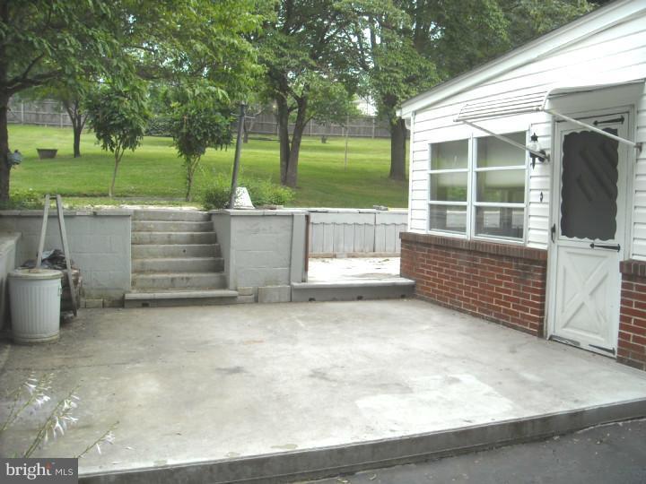 722 Creek Road Kennett Square, PA 19348 - Photo 10 of 14 Patio