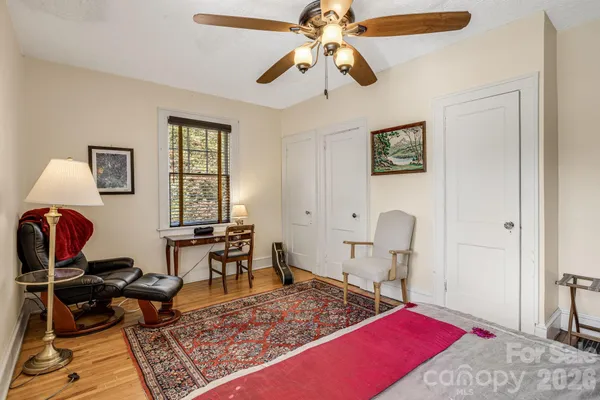 $823,900 | 29 Walnut Street, Hot Springs, NC 28743