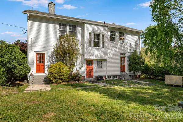 $823,900 | 29 Walnut Street, Hot Springs, NC 28743