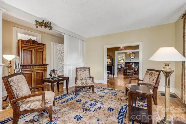 $823,900 | 29 Walnut Street, Hot Springs, NC 28743