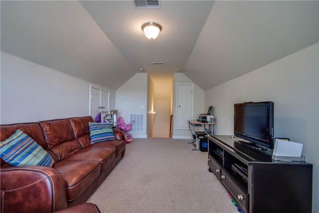 1046 Hummingbird Lane Spring Hill, TN 37174 - Photo 13 of 17 Gallery Image 13