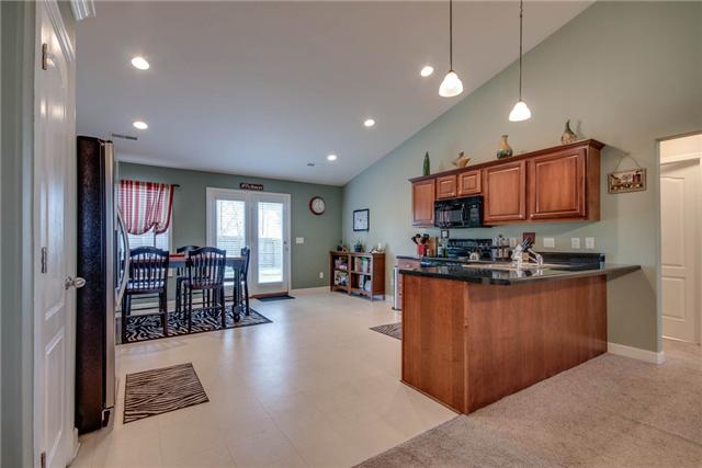 1046 Hummingbird Lane Spring Hill, TN 37174 - Photo 6 of 17 Gallery Image 6