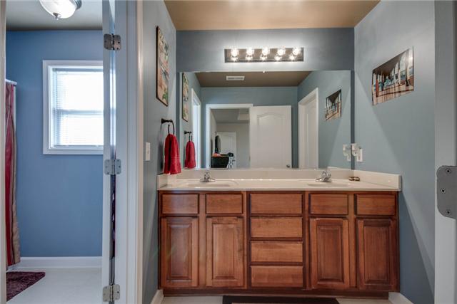 1046 Hummingbird Lane Spring Hill, TN 37174 - Photo 8 of 17 Gallery Image 8