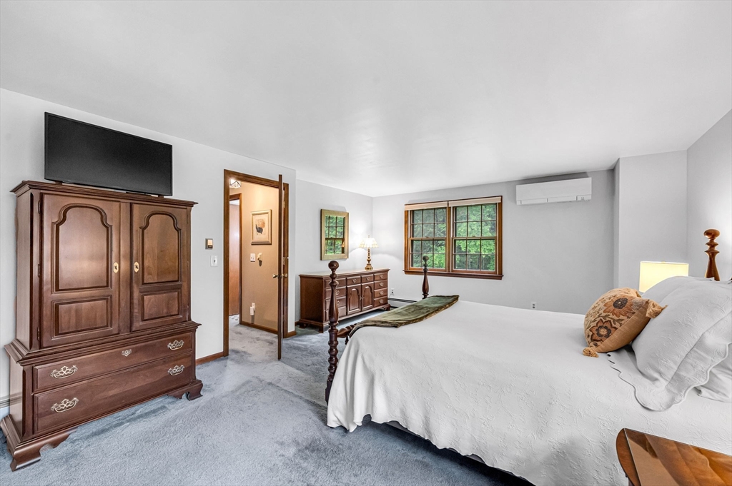 231 Edgewood Road West Springfield, MA 01089 - Photo 25 of 40