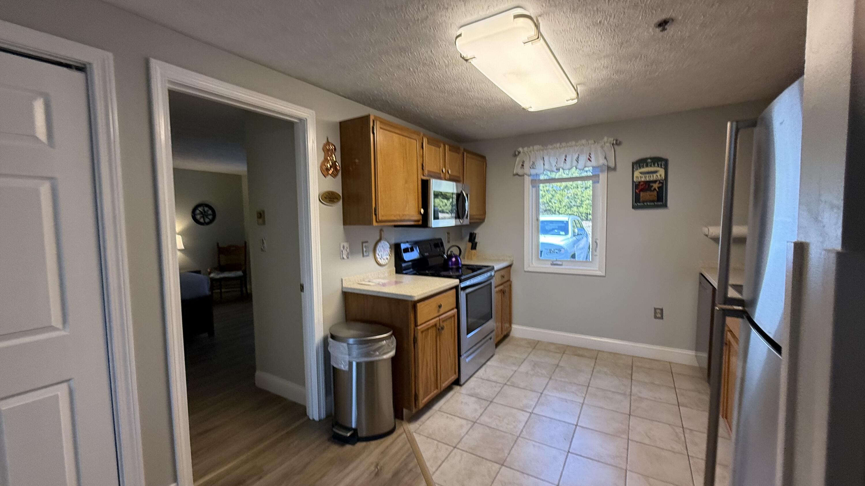 1373 Post Road, Unit 12B Wells, ME 04090 - Photo 10 of 32 IMG_2393
