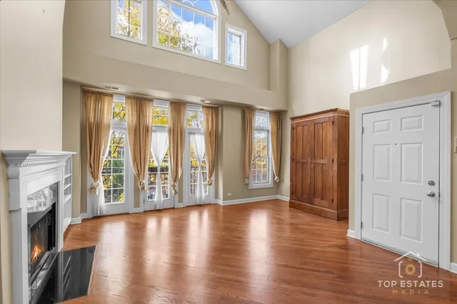 $869,000 | 3749 North Ashland Avenue, Unit 3S, Chicago, IL 60613