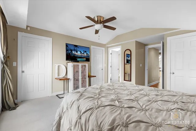 $869,000 | 3749 North Ashland Avenue, Unit 3S, Chicago, IL 60613