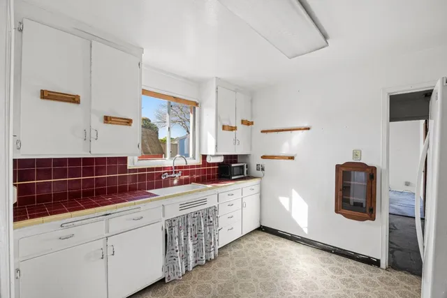 $1,150,000 | 400 Patricia Avenue, San Mateo, CA 94401