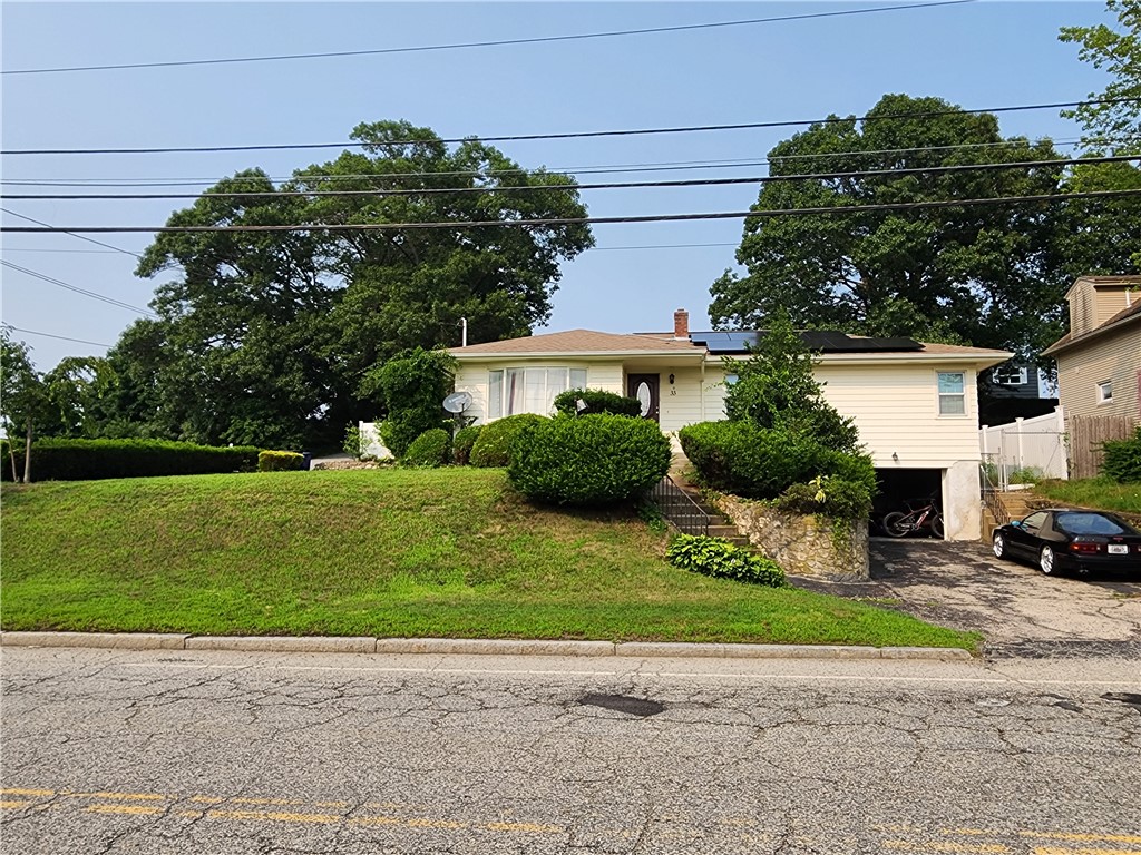 33 Pilla Drive Warwick, RI 02886 - Photo 3 of 32