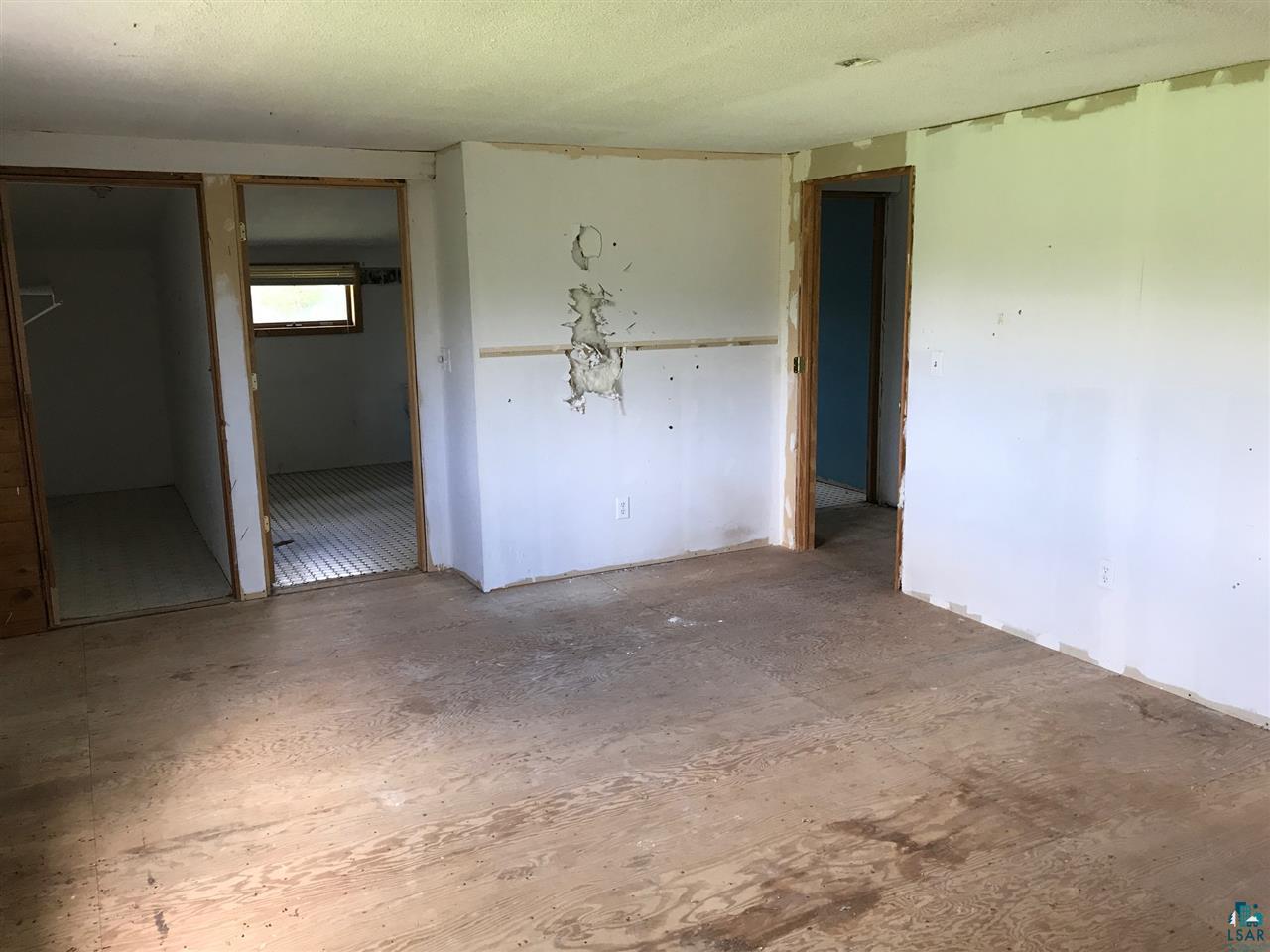 7039 County Rd A Superior, WI 54880 - Photo 14 of 22