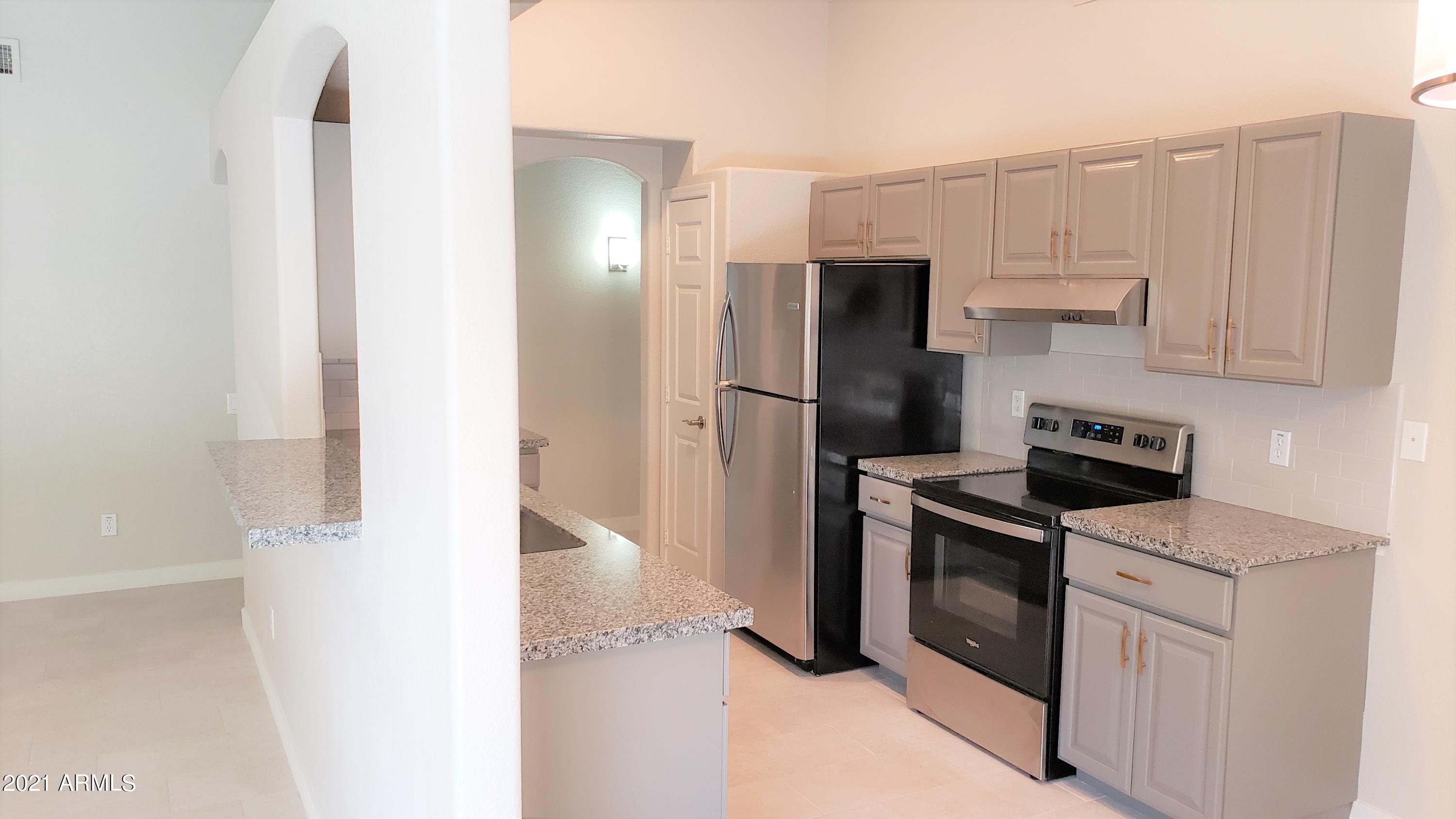 16632 North 35th Place Phoenix, AZ 85032 - Photo 5 of 30 Kitchen