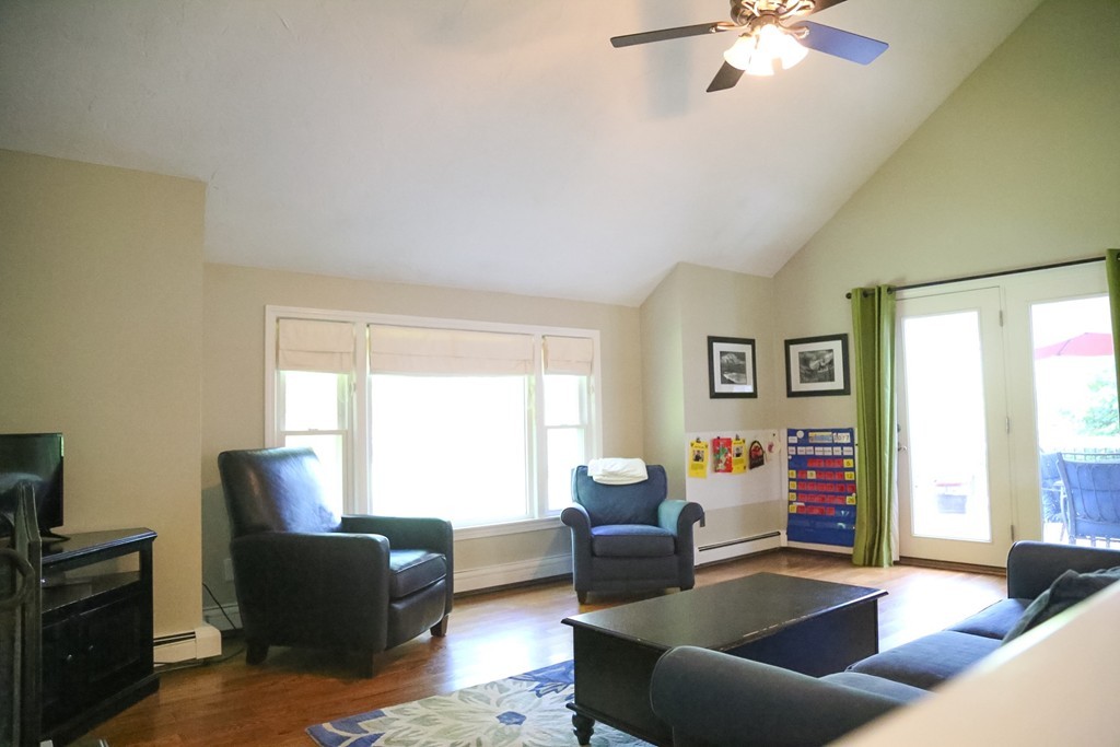 34 Harriman Road Hudson, MA 01749 - Photo 7 of 30 Gallery Image 7