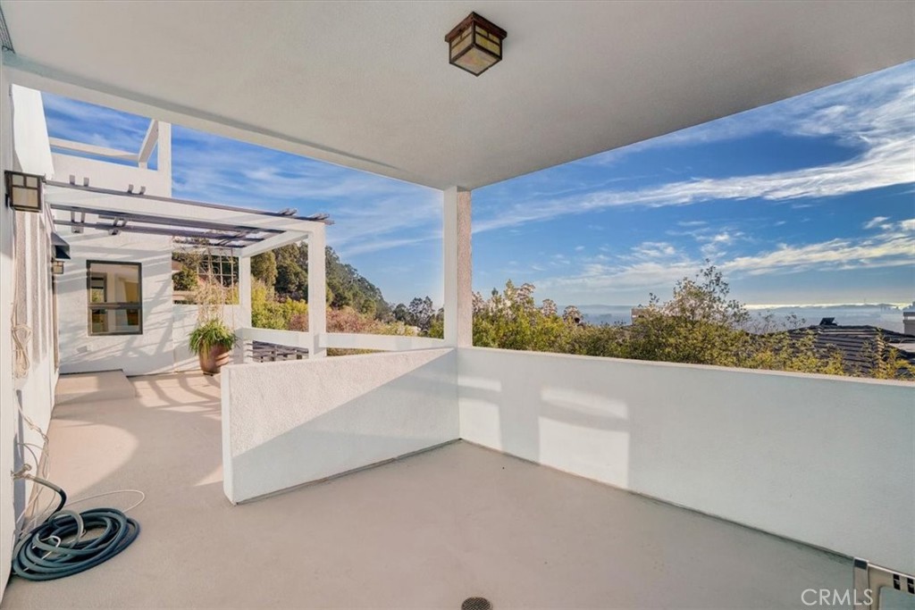 95 Hiller Drive Oakland, CA 94618 - Photo 39 of 58 Back of home balcony adjacent to back of house