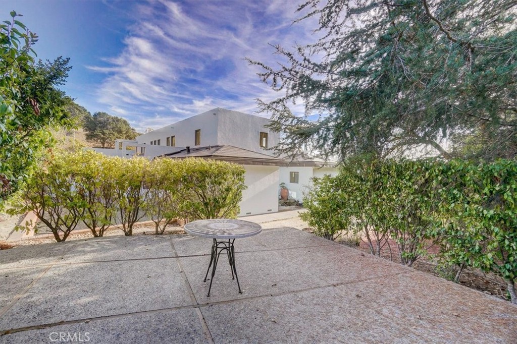 95 Hiller Drive Oakland, CA 94618 - Photo 53 of 58 a view of a chairs and tables in the patio